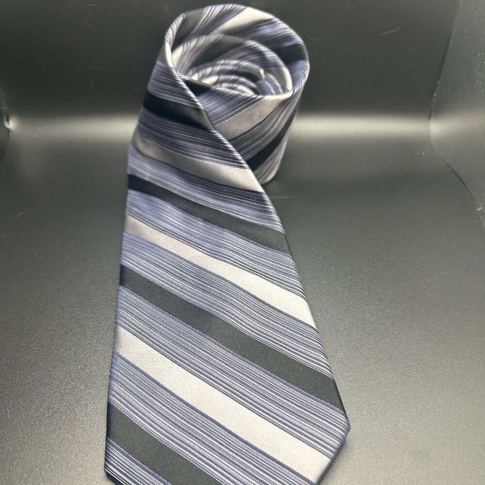 Calvin Klein Men's Necktie Navy Black Silver Striped 100% Silk